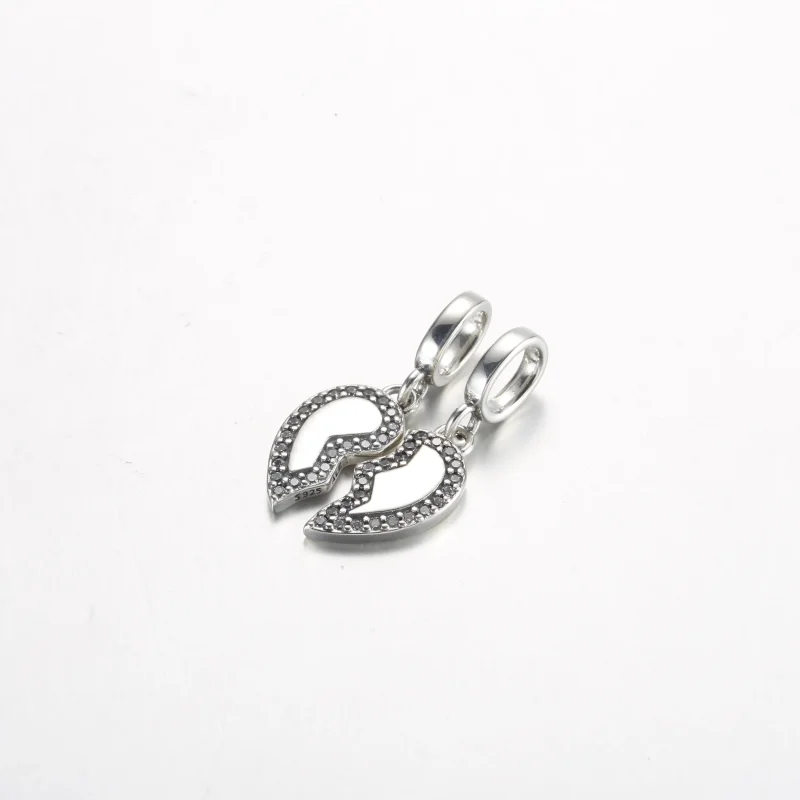 (bilde for) Pandora Venner Delbart Hjerte Hengende Charm - 792743C01 - Vis 2