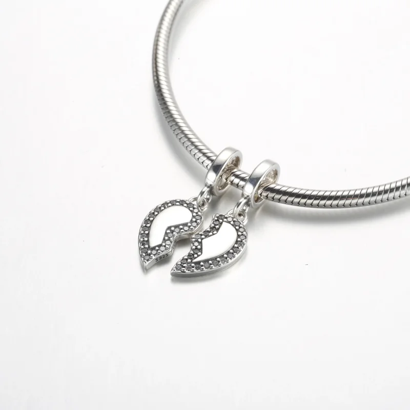 (bilde for) Pandora Venner Delbart Hjerte Hengende Charm - 792743C01 - Vis 5
