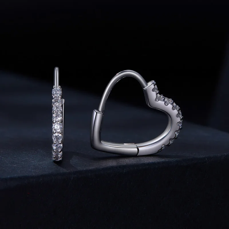 (bilde for) Pandora-stil hjerteformede Moissanite bøyleøreringer (ett sertifikat) - MSE035 - Vis 2
