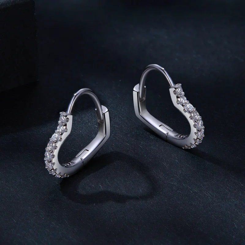 (bilde for) Pandora-stil hjerteformede Moissanite bøyleøreringer (ett sertifikat) - MSE035 - Vis 3