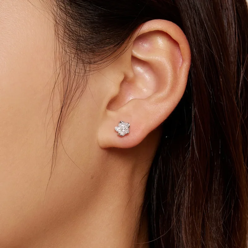 (bilde for) Pandora Style Diamantbelagte ørepynt med blomster - BSE855 - Vis 6
