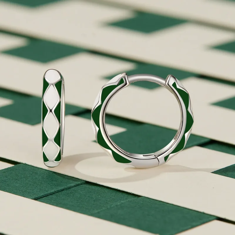 (bilde for) Pandora Style Grønt og hvitt diamantmønster Hoop øredobber - SCE1611-GN - Vis 2