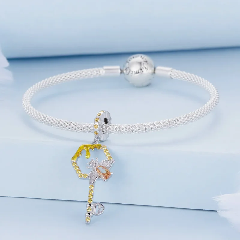 (bilde for) Pandora Style Hive Key Dangle - BSC822 - Vis 3