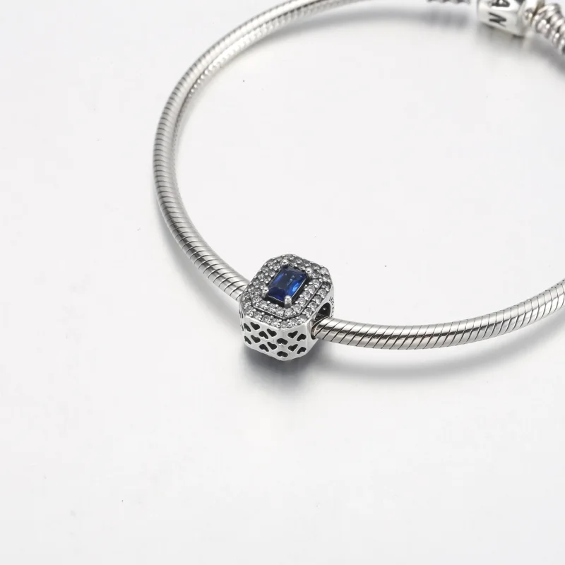 (bilde for) Pandora blå glitrende, nivellert rektangulær sjarm - 792385c01 - Vis 5