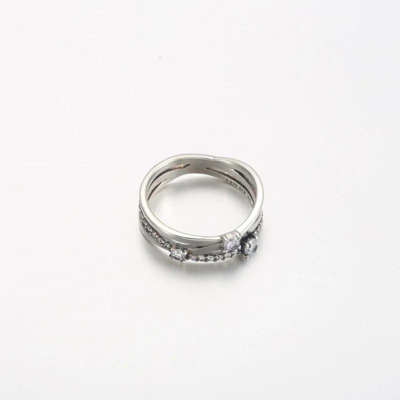 (bilde for) Pandora Funklende Trippel Båndring - 199400C01 - Vis 3