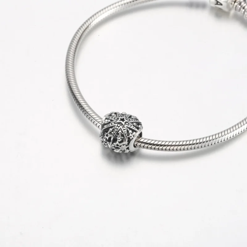 (bilde for) Pandora Himmelsk Snøfnugg Charm - 792360C00 - Vis 4