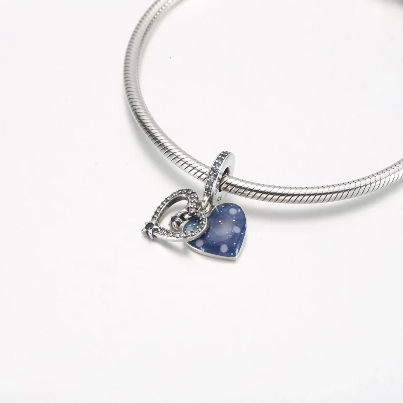 (bilde for) Pandora Himmelsk Stjerneskudd Hjerte Dobbel Hengende Charm - 792356C01 - Vis 4