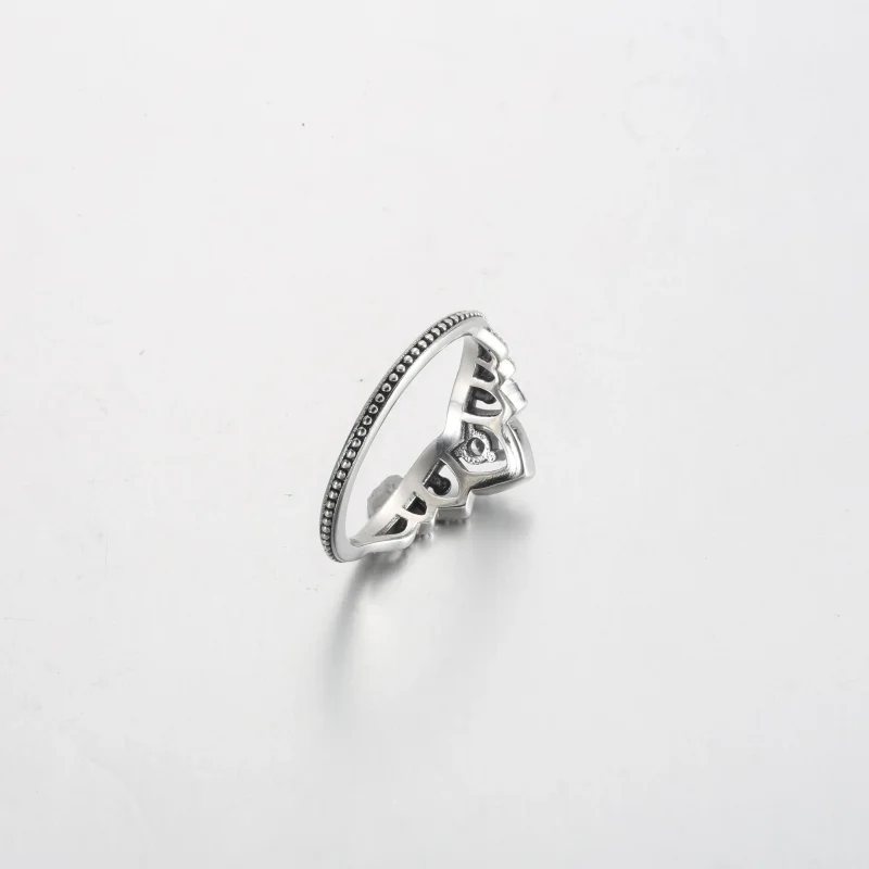 (bilde for) Pandora Kongelig Tiara Sølvkuleprydet Ring - 192233C01 - Vis 5