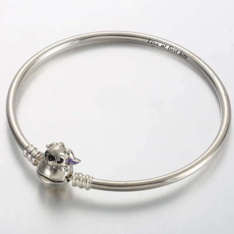 (bilde for) Pandora Moments Disney Stitch Biteklemme Bangle - 591683C01 - Vis 2
