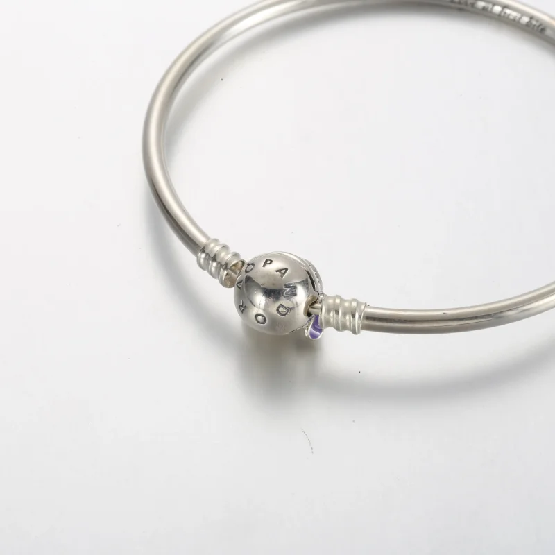 (bilde for) Pandora Moments Disney Stitch Biteklemme Bangle - 591683C01 - Vis 4