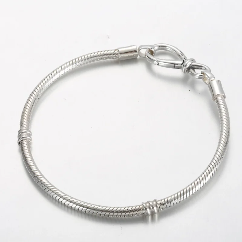 (bilde for) Pandora Moments Evighetsknute Slangekjedearmbånd - 590792C00 - Vis 3