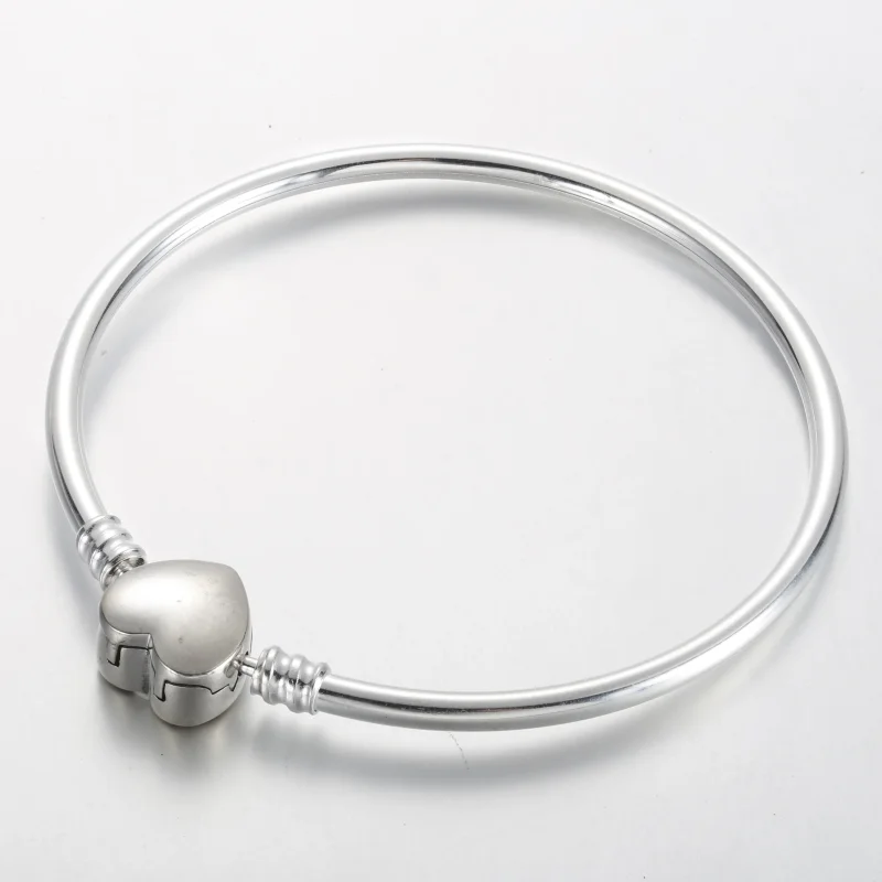 (bilde for) Pandora Moments Sammenflettede Evighet Hjerter Klemme Bangle - 591064C01 - Vis 3