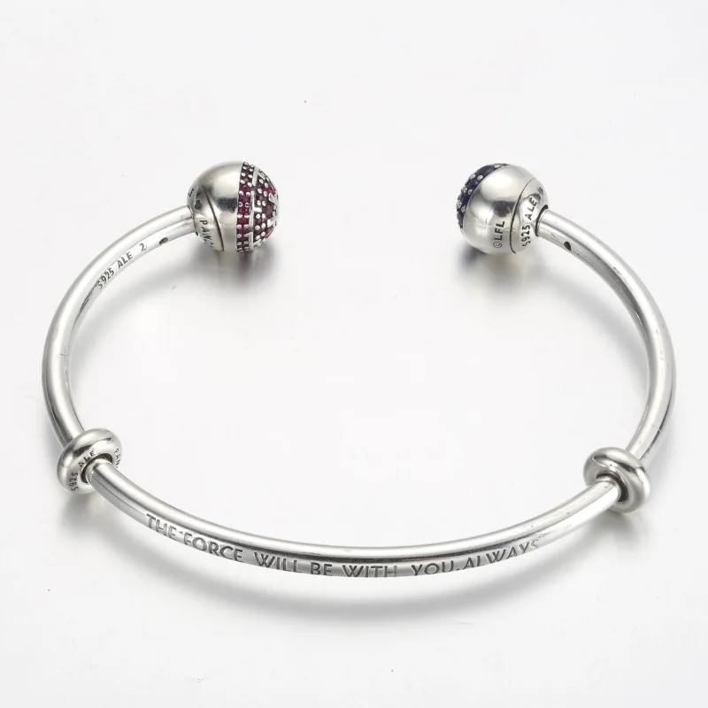 (bilde for) Pandora Moments Star Wars™ Lyse og Mørke Side Logo Åpent Bangle - 591139C01 - Vis 3