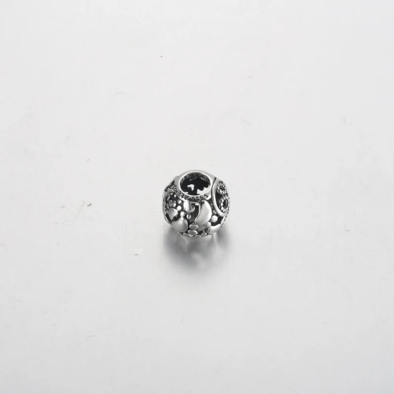 (bilde for) Pandora Pelsbaby Hjerter og Poteavtrykk Charm - 792248C00 - Vis 4
