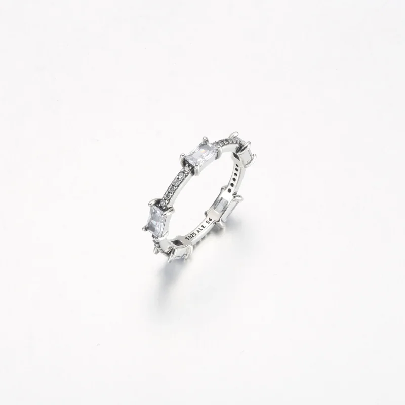 (bilde for) Pandora Rektangulære Stolper Funklende Pavé Ring - 192397C01 - Vis 2