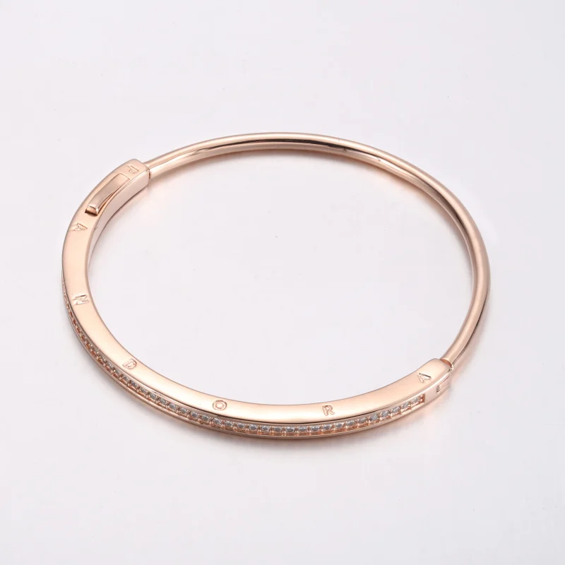 (bilde for) Pandora Signature I-D Pavé Bangle - 582313C01 - Vis 2