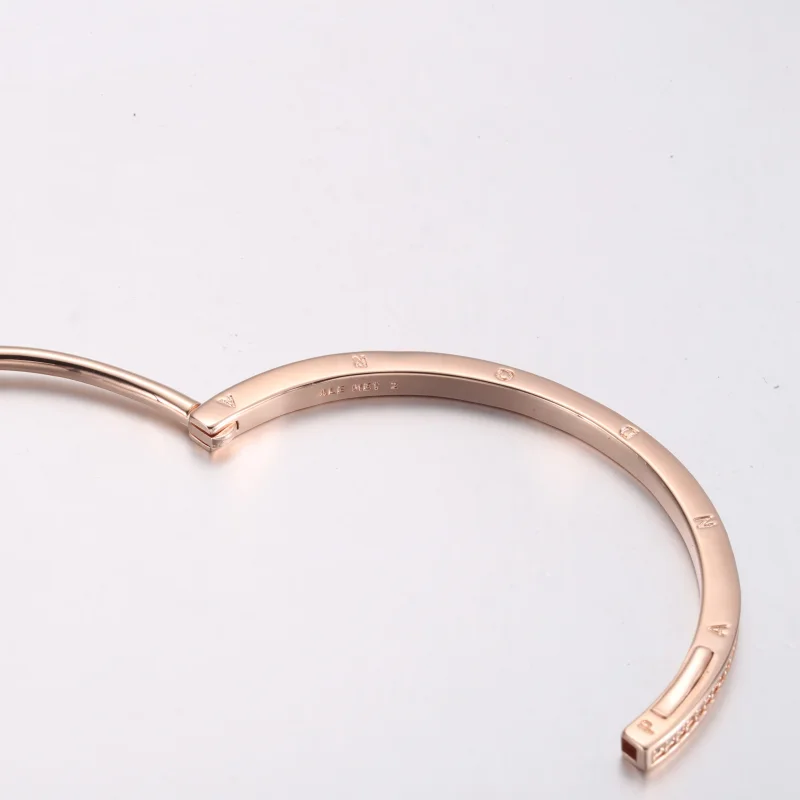 (bilde for) Pandora Signature I-D Pavé Bangle - 582313C01 - Vis 4