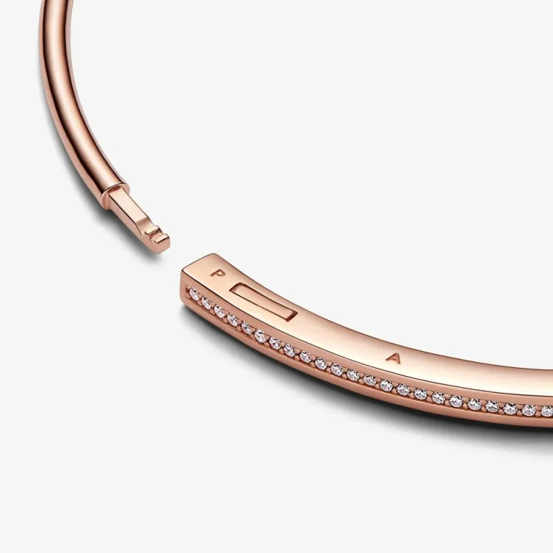 (bilde for) Pandora Signature I-D Pavé Bangle - 582313C01 - Vis 8