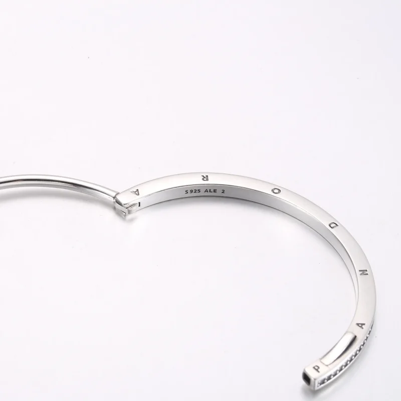 (bilde for) Pandora Signature I-D Pavé Bangle - 592313C01 - Vis 4