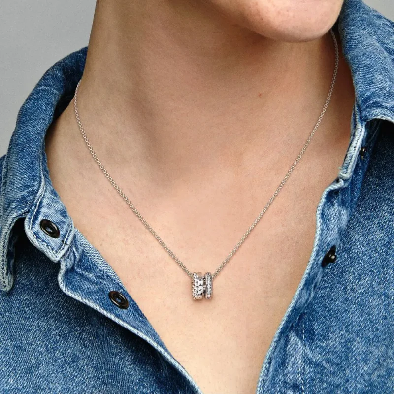 (bilde for) Pandora Signature Logo Pavé og Sølvkuler Anheng og Halskjede - 392311C01 - Vis 5