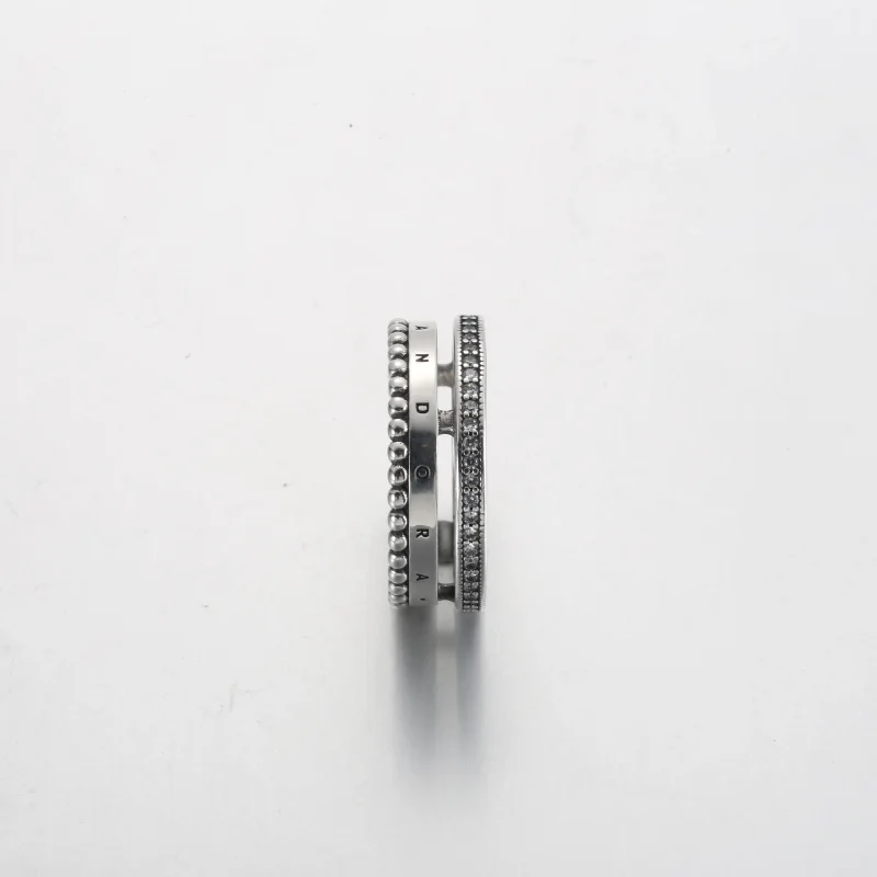 (bilde for) Pandora Signature Logo Pavé og Sølvkuler Ring - 192312C01 - Vis 4