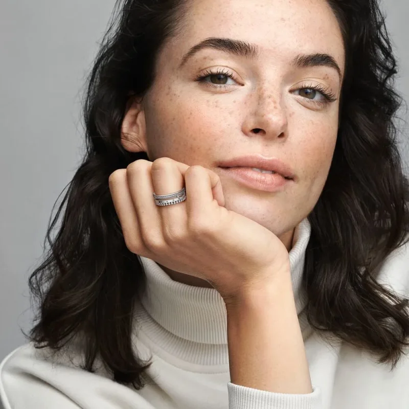 (bilde for) Pandora Signature Logo Pavé og Sølvkuler Ring - 192312C01 - Vis 6