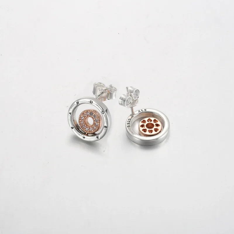 (bilde for) Pandora Signature Tofargede Logo Sirkler Øredobber - 282314C01 - Vis 3