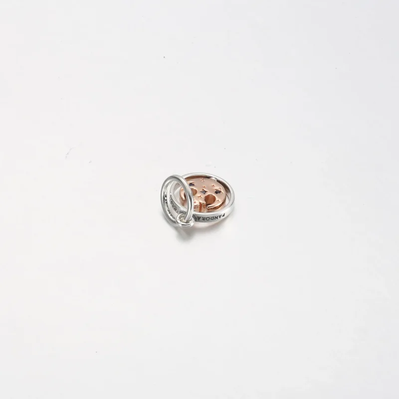 (bilde for) Pandora Star Wars™ Rebel Alliance™ Symbol Snurrende Anheng - 380789C01 - Vis 3