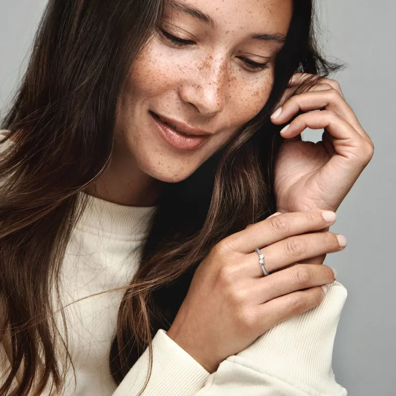 (bilde for) Pandora Stjerneskudd Funklende Ring - 192365C01 - Vis 7