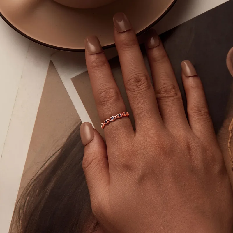 (bilde for) PANDORA Style Rose Gold Devil's Eye Ring - BSR212-C - Vis 4