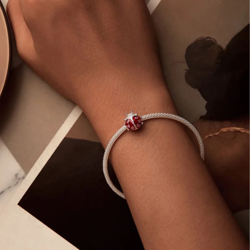 (bilde for) PANDORA Style Glow-In-The-Dark Ladybug Charm - SCC2735 - Vis 2