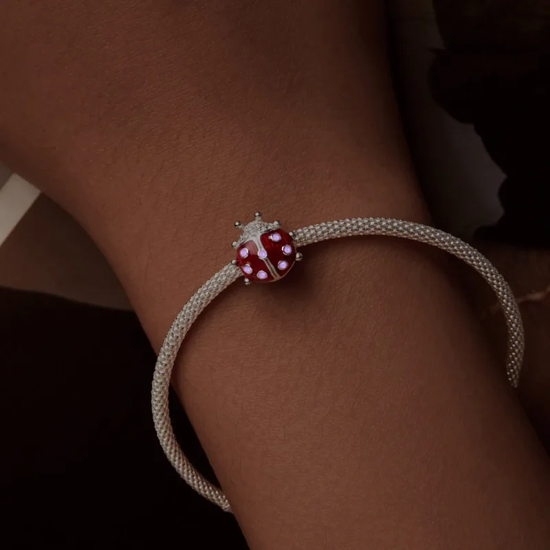 (bilde for) PANDORA Style Glow-In-The-Dark Ladybug Charm - SCC2735 - Vis 5