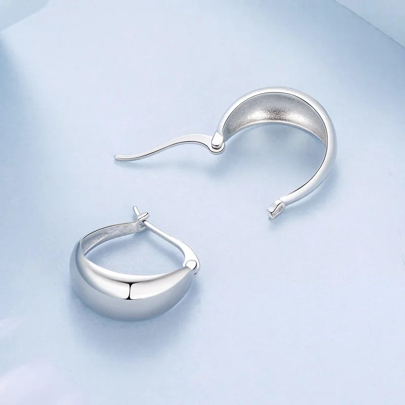 (bilde for) PANDORA Style, kraftig ørespenne i metall - BSE967 - Vis 4