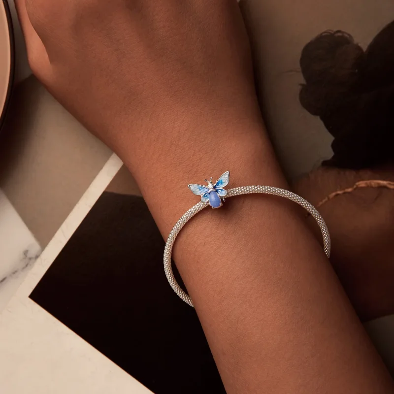 (bilde for) PANDORA Style Luminous Blue Bee Charm - SCC2734 - Vis 2