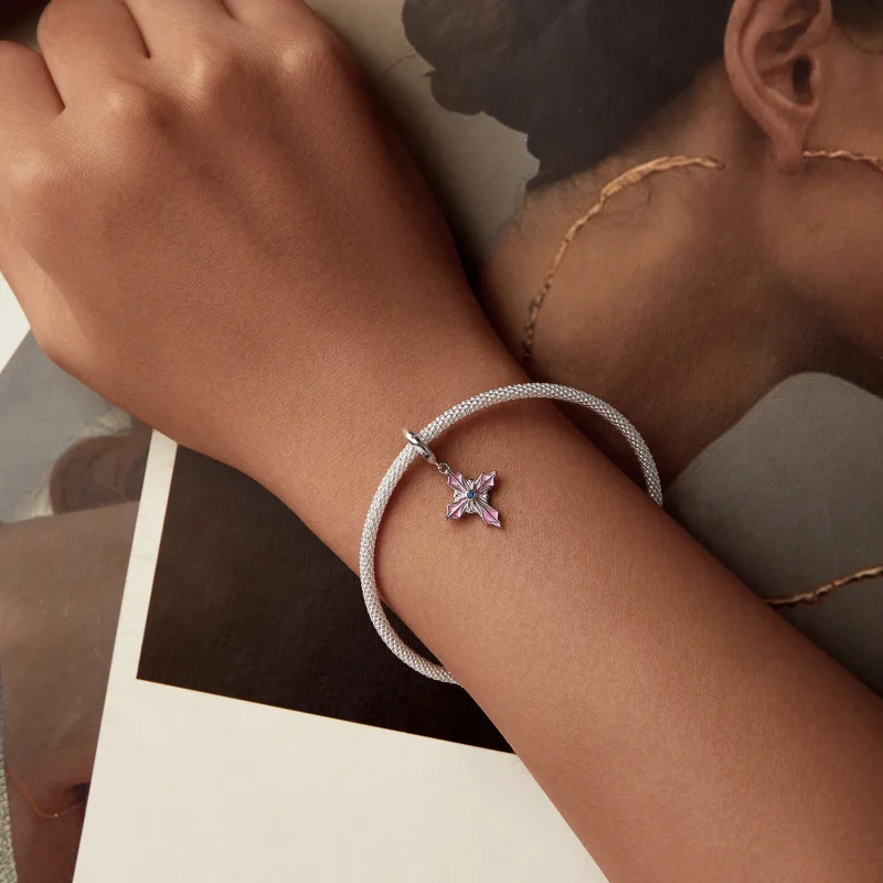 (bilde for) PANDORA Style Cross Pendant - BSC1023 - Vis 5