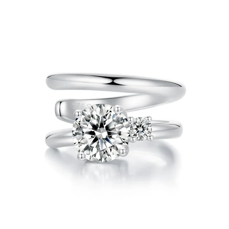 (bilde for) PANDORA Style Dobbel Moissanite-øremansjett (med ett sertifikat) - MSE058