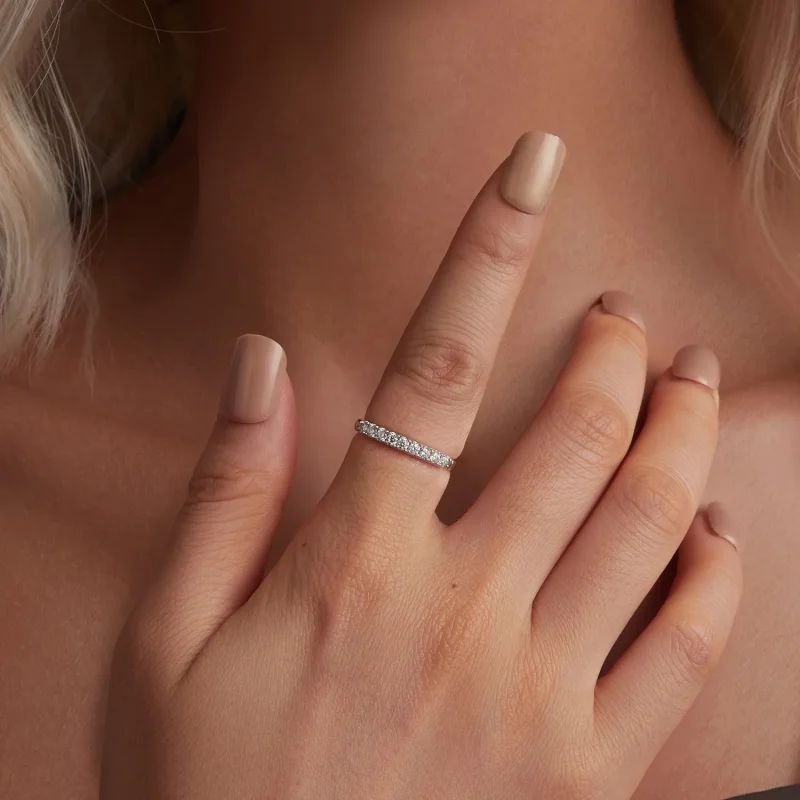 (bilde for) PANDORA Style Moissanite strukturert ring (ett sertifikat) - MSR052 - Vis 4
