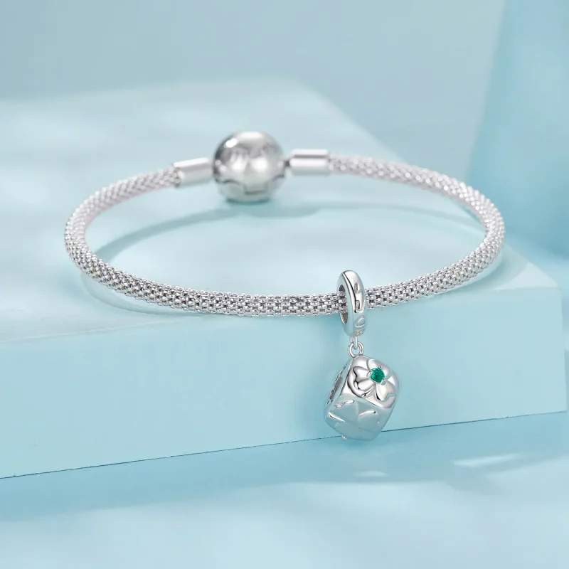 (bilde for) PANDORA Style firkløver terninganheng - SCC2839 - Vis 4