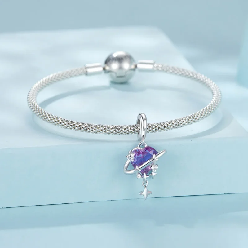 (bilde for) PANDORA Style Lilla og rosa anheng med gradient stjernehimmel - SCC2825 - Vis 3