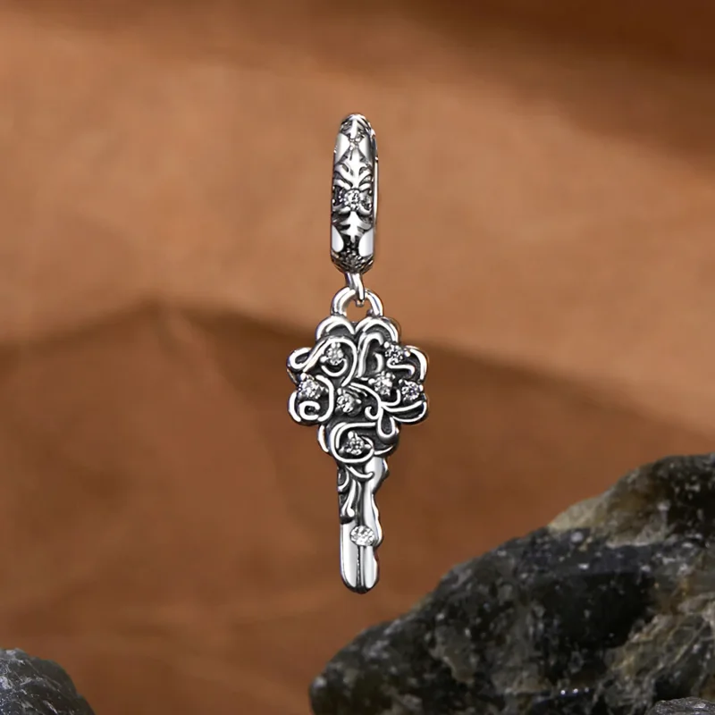 (bilde for) PANDORA Style Lucky Key Pendant - SCC2850 - Vis 2
