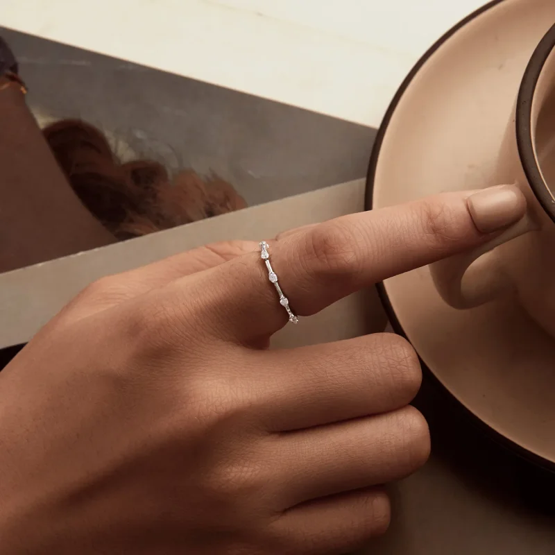 (bilde for) PANDORA Style Utsøkt liten enkeltring - BSR576 - Vis 5