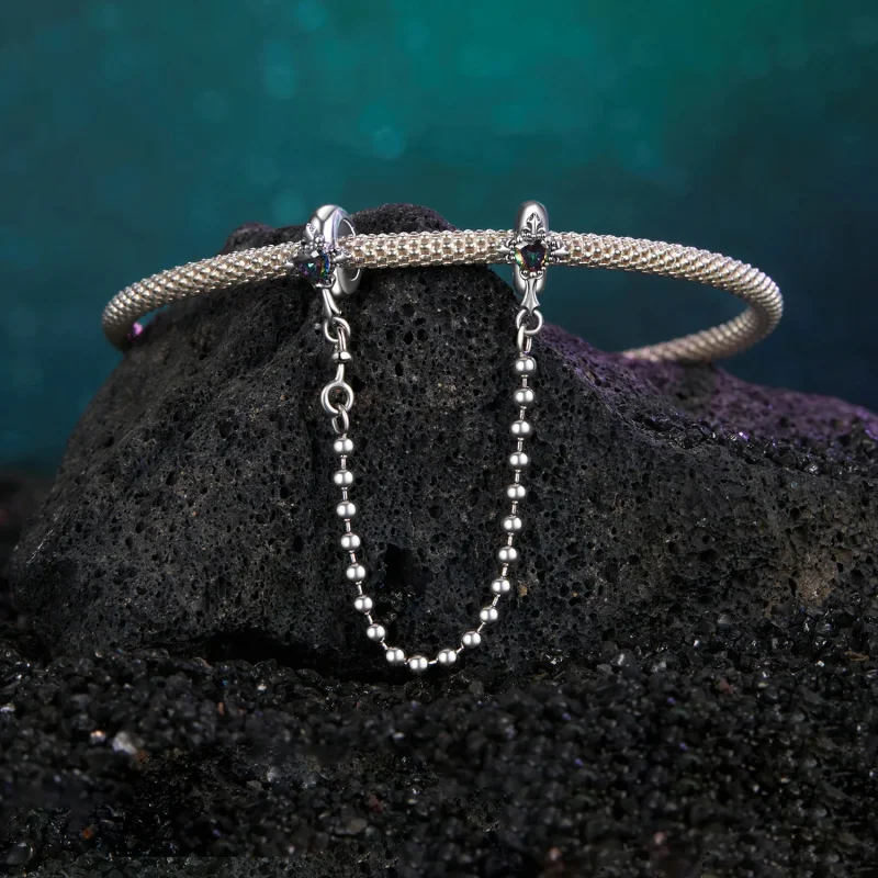 (bilde for) PANDORA Style Vintage Cross Silikon sikkerhetskjede - BSC1060 - Vis 3