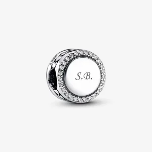 (bilde for) Pandora Inngraverbar Funklende Knappecharm - 798747C01