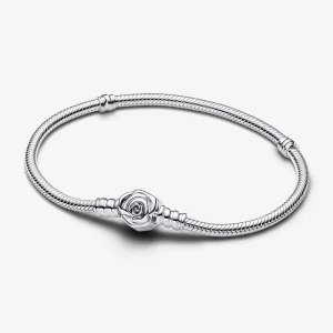 (bilde for) Pandora Moments Slangekjedearmbånd med Utsprunget Rose Lås - 593211C00