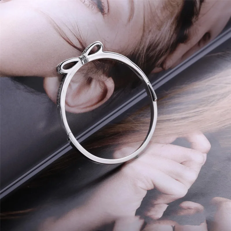 (bilde for) Pandora Bow silver bangle with clear cubic zirconia - 590536CZ - Vis 2