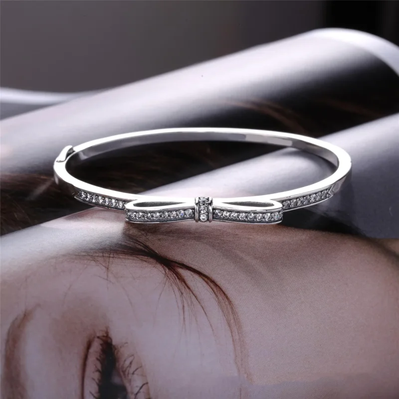(bilde for) Pandora Bow silver bangle with clear cubic zirconia - 590536CZ - Vis 3
