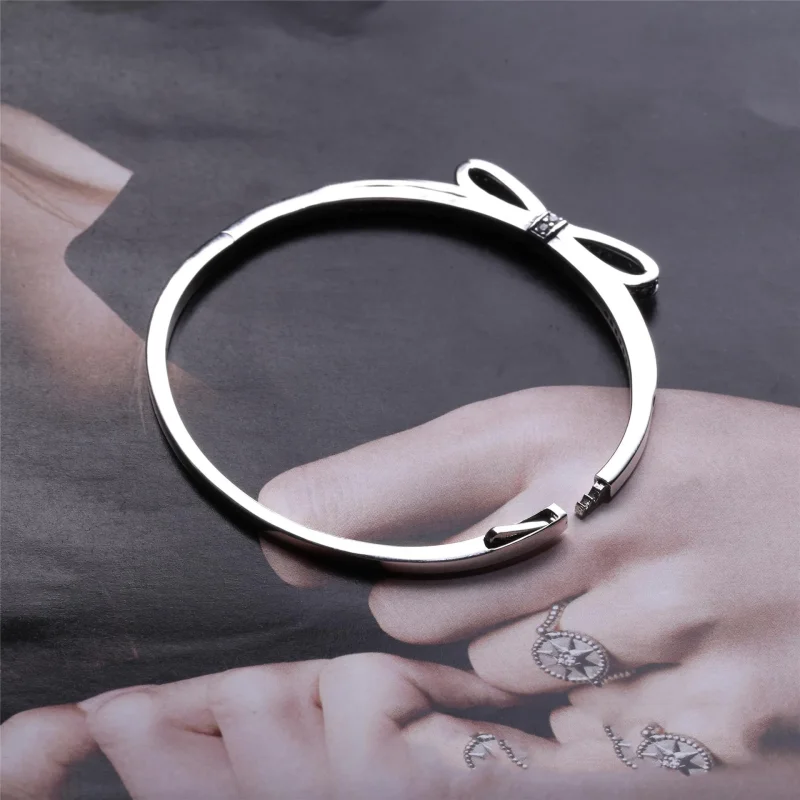 (bilde for) Pandora Bow silver bangle with clear cubic zirconia - 590536CZ - Vis 4