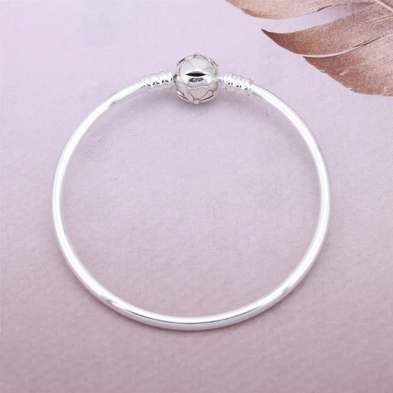 (bilde for) Pandora Moments sølvbangle, delikat sløyfe - 590724CZ - Vis 4