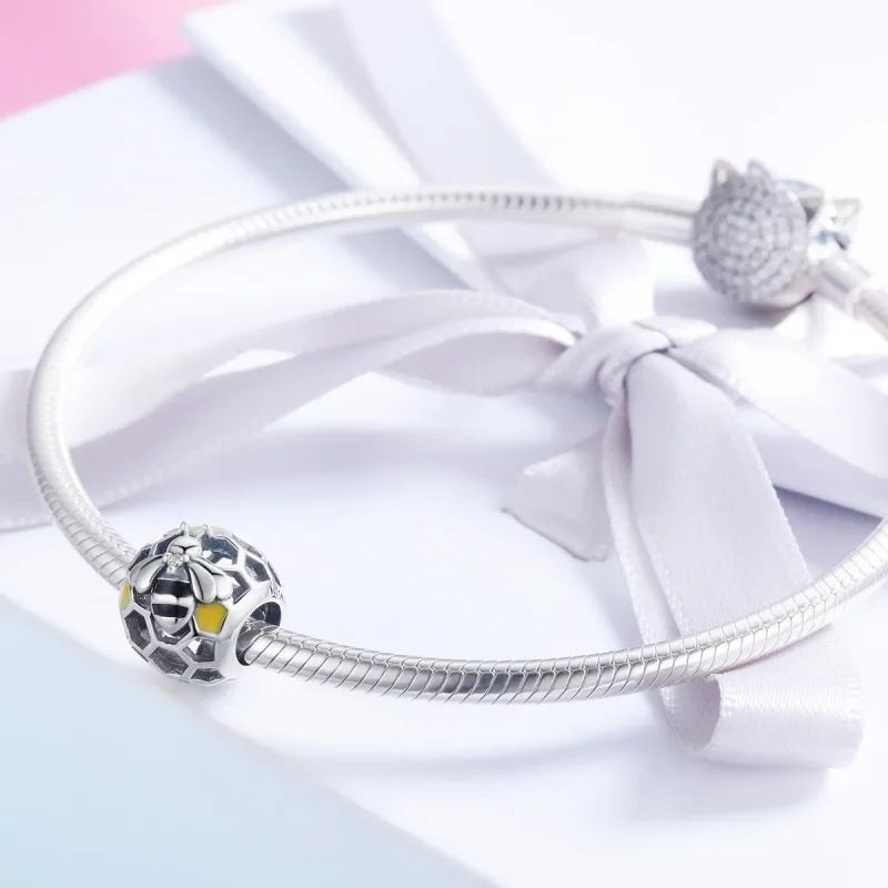 (bilde for) Pandora Style Silver Bee's Hive Charm - SCC779 - Vis 3
