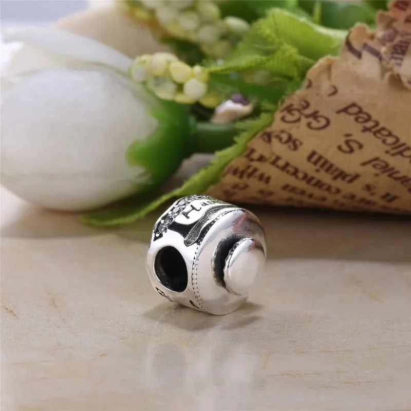 (bilde for) Pandora Bursdagskake sølv sjarm med klar cubic zirconia, rosa og hvit emalje - 7 - Vis 3